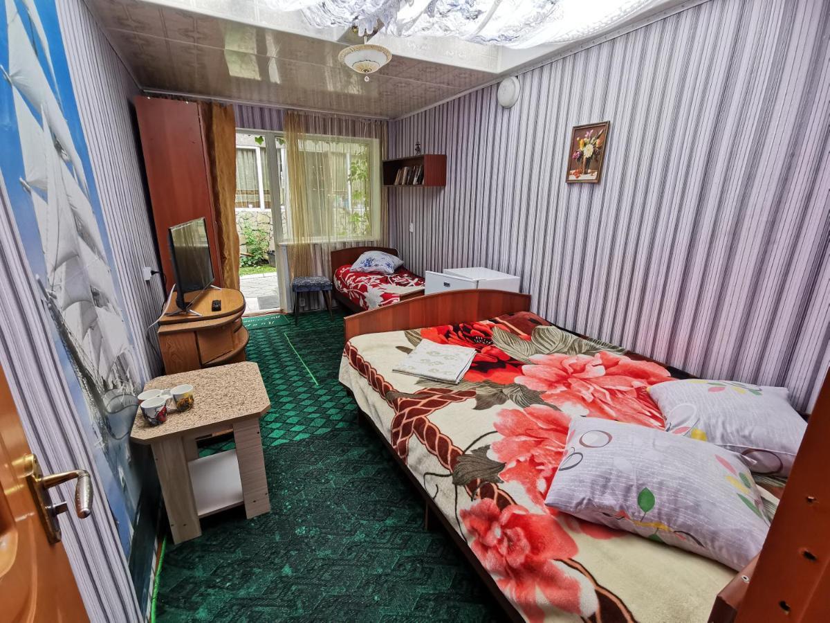 Hotel Petrovskaya Pristan 2 à Cholpon-Ata Extérieur photo
