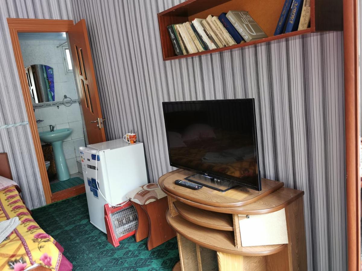 Hotel Petrovskaya Pristan 2 à Cholpon-Ata Extérieur photo