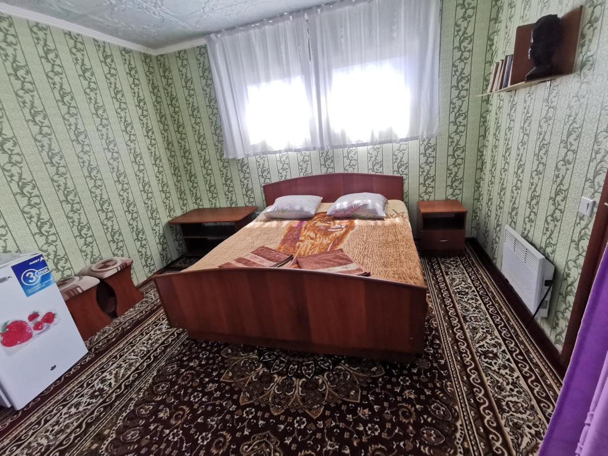 Hotel Petrovskaya Pristan 2 à Cholpon-Ata Extérieur photo