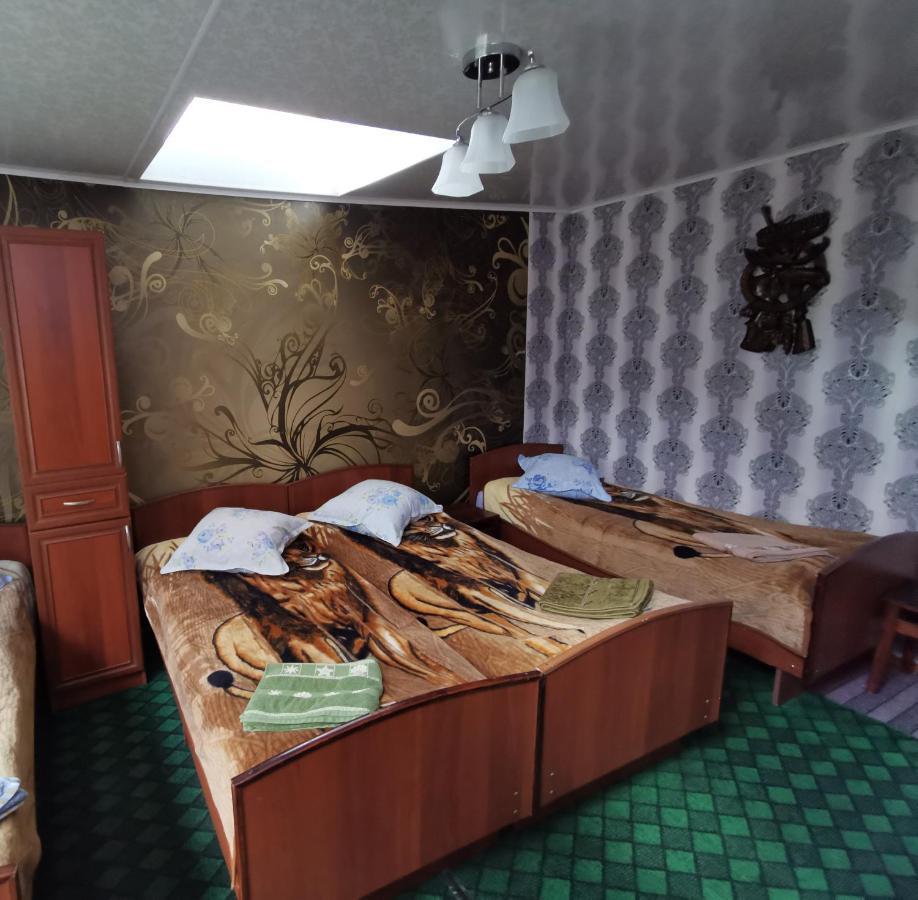 Hotel Petrovskaya Pristan 2 à Cholpon-Ata Extérieur photo
