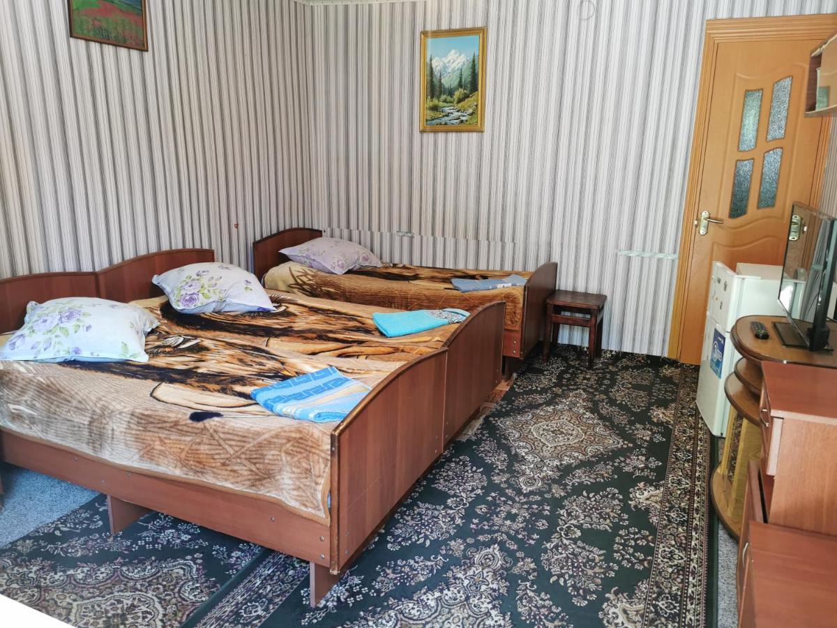Hotel Petrovskaya Pristan 2 à Cholpon-Ata Extérieur photo