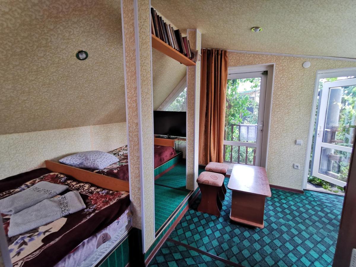 Hotel Petrovskaya Pristan 2 à Cholpon-Ata Extérieur photo