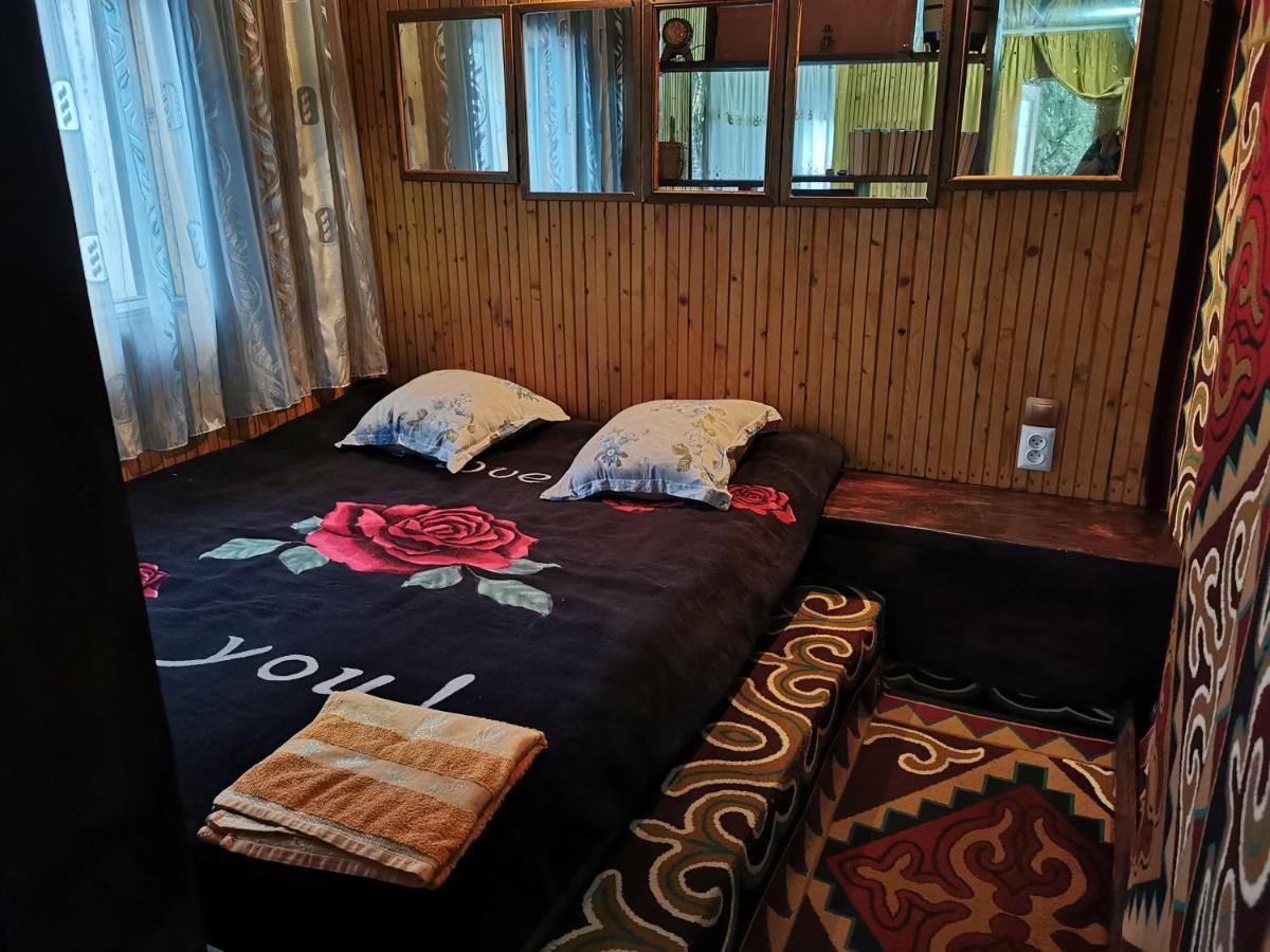 Hotel Petrovskaya Pristan 2 à Cholpon-Ata Extérieur photo