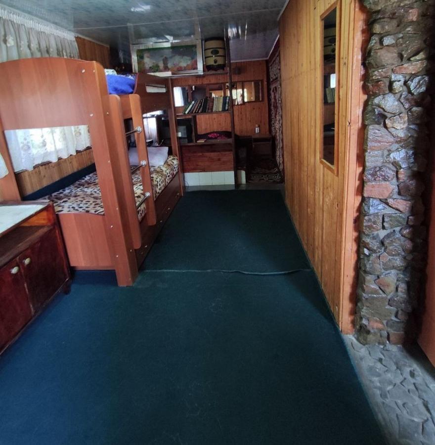 Hotel Petrovskaya Pristan 2 à Cholpon-Ata Extérieur photo